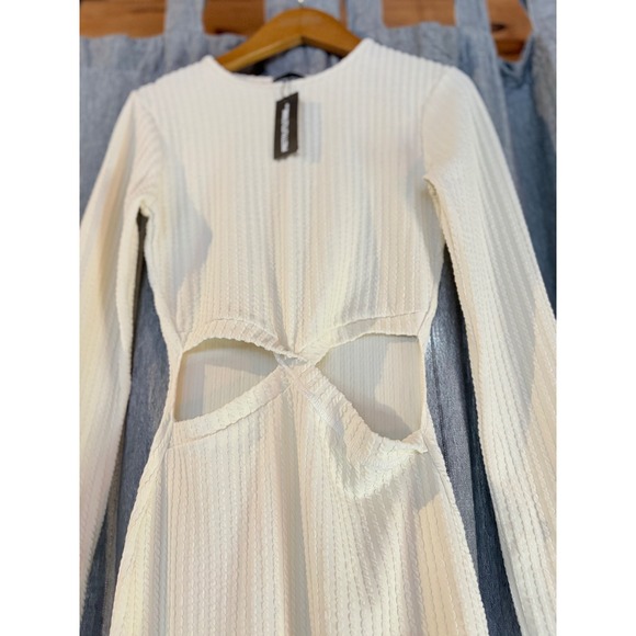 PRETTYLITTLETHING White Ribbed Cutout Long Sleeve Midi Dress Size 0 - Picture 3 of 8